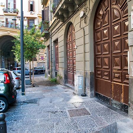Appartamento All'Archivio Di Stato By Wonderful Italy Неаполь Экстерьер фото